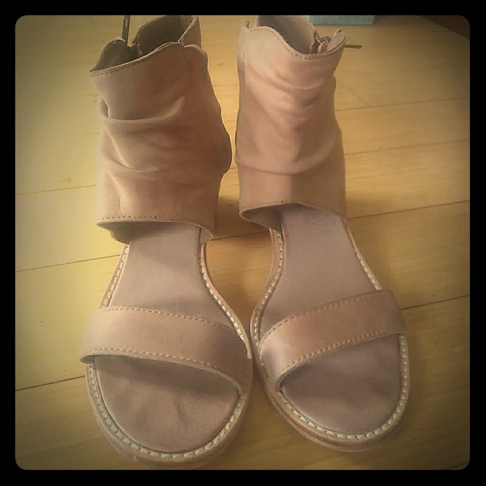 Leather sandals